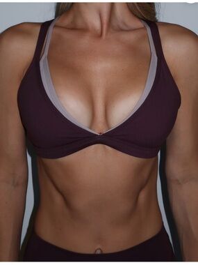 NWT Liason The Label Double Layer Pulse Sports Bra